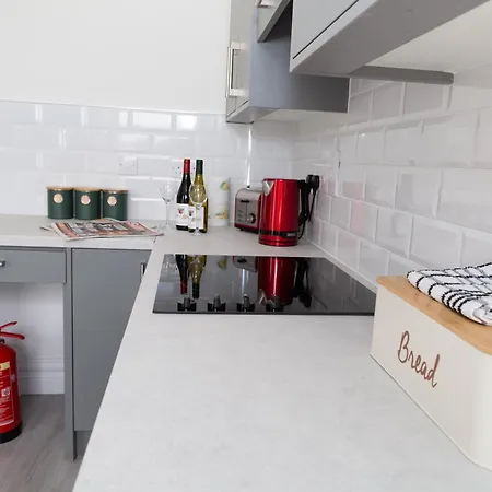 Apartment Unit 1 Island View - Town Centre Walk To Everything Cobh